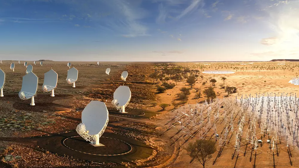 合併圖像顯示未來位於南非的碟形天綫(圖左部分)，及未來位於西澳洲的SKA-Low天綫（對低頻無綫信號敏感）。