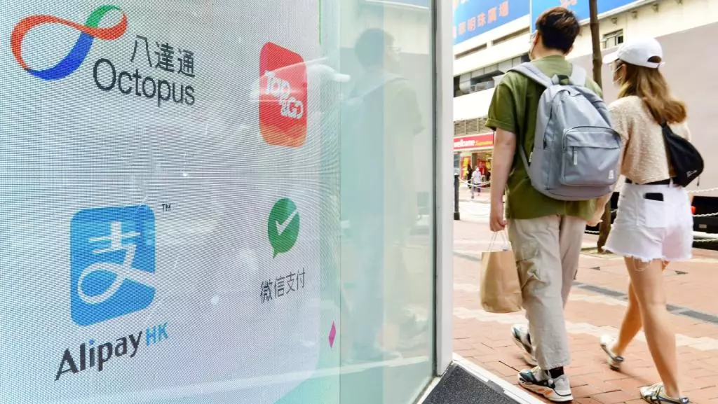 許佳龍指,推廣電子支付,重點是要明白市民的生活習慣。資料圖片