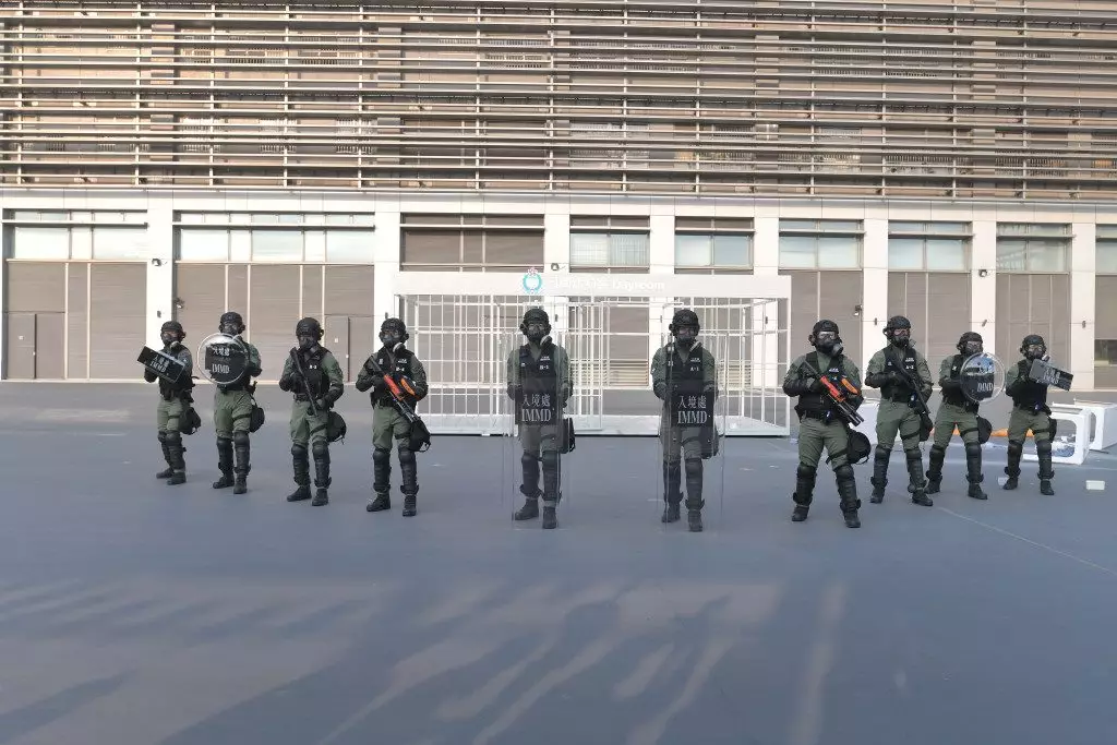 入境事務學院開放日吸引1500名市民參加,緊急應變隊首度進行公開演示