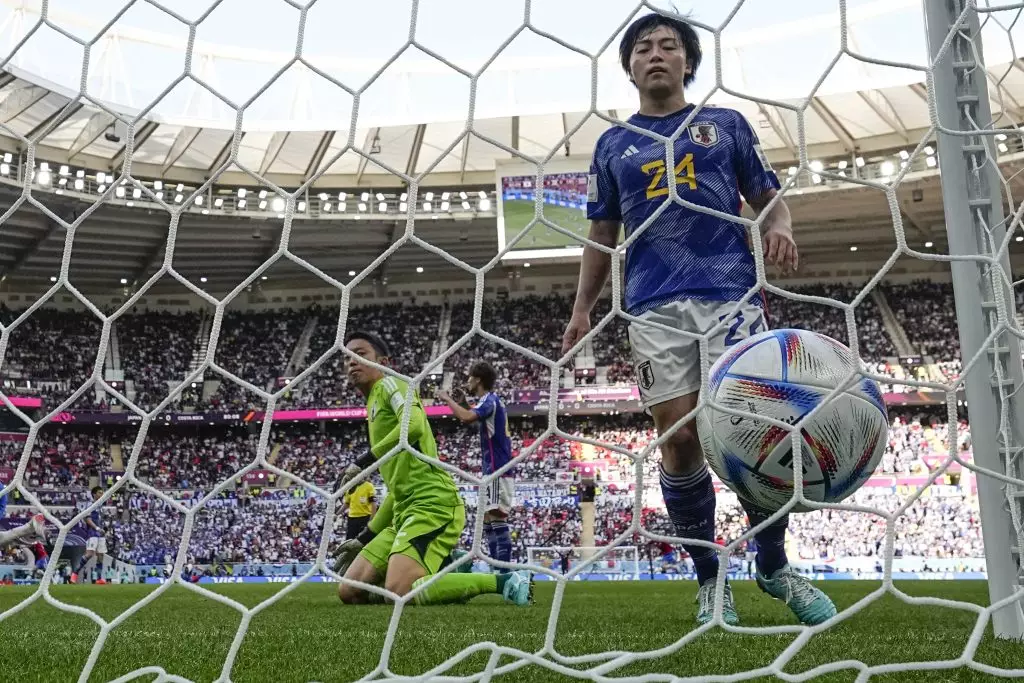 日本對哥斯達黎加一個錯失，全失三分。AP圖片