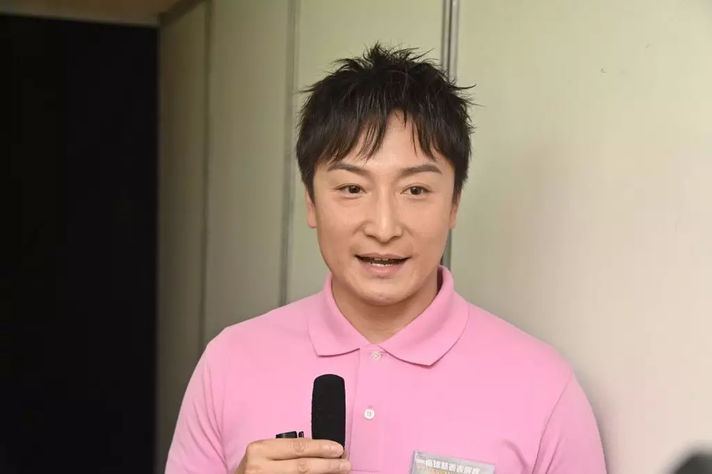 方力申指女友曾提出分手。