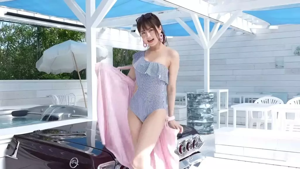 還拍過泳衣主題!