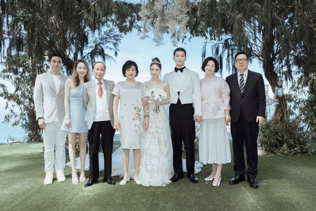 三太、何超雲、何猷啟有出席婚禮。
