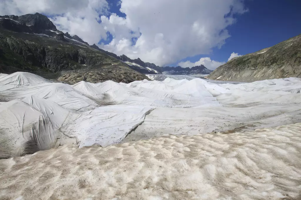 冰川融化是瑞士國民共同關心問題。