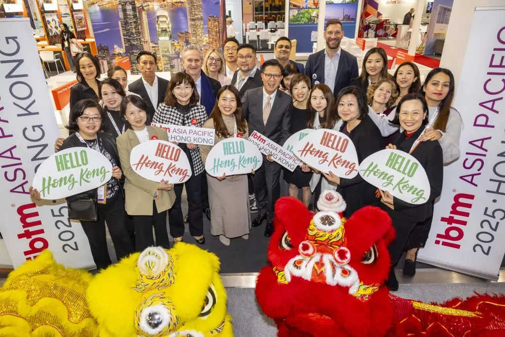 香港代表團在香港展位慶祝 IBTM Asia Pacific 2025 落實在香港舉行。