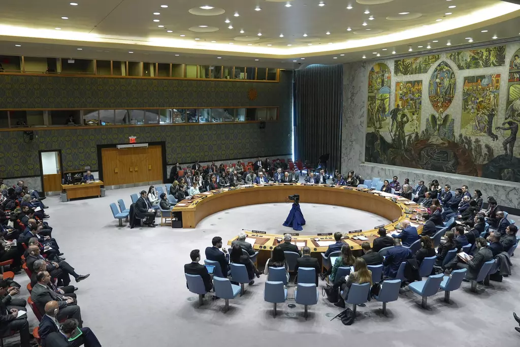 2月20日，聯合國安理會討論要求加沙停火的決議草案。美聯社