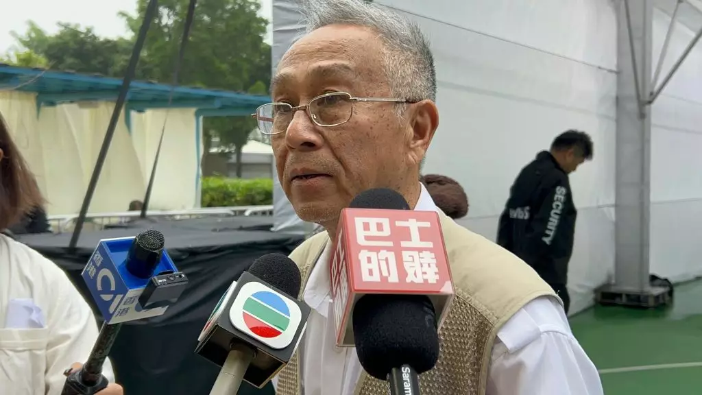 市民戴先生。巴士的報記者攝