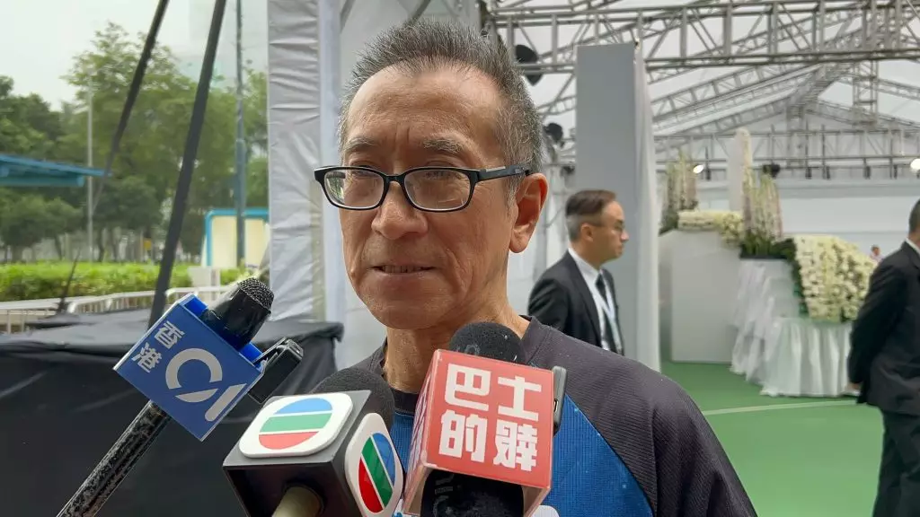 市民關先生。巴士的報記者攝
