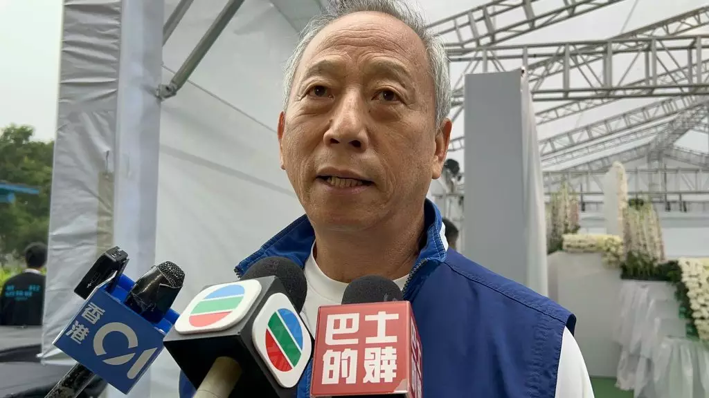 市民魏先生。巴士的報記者攝