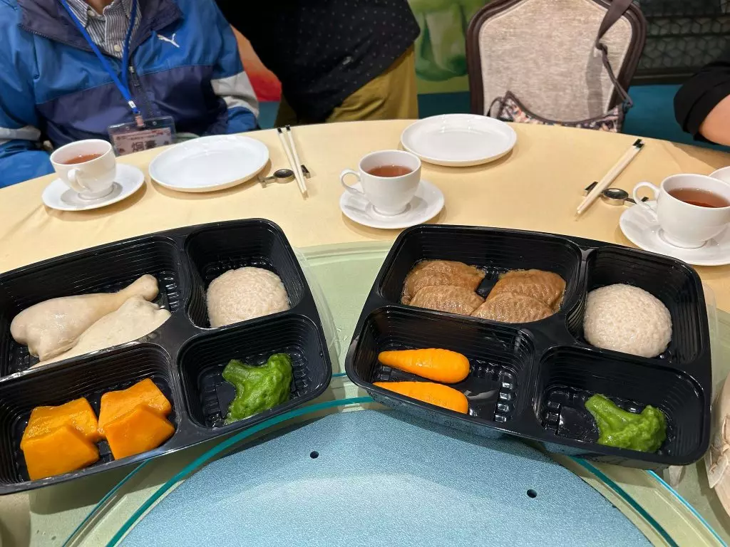 美心集團推出專為吞嚥困難患者研發的全新軟餐品牌「軟心膳」。巴士的報記者攝