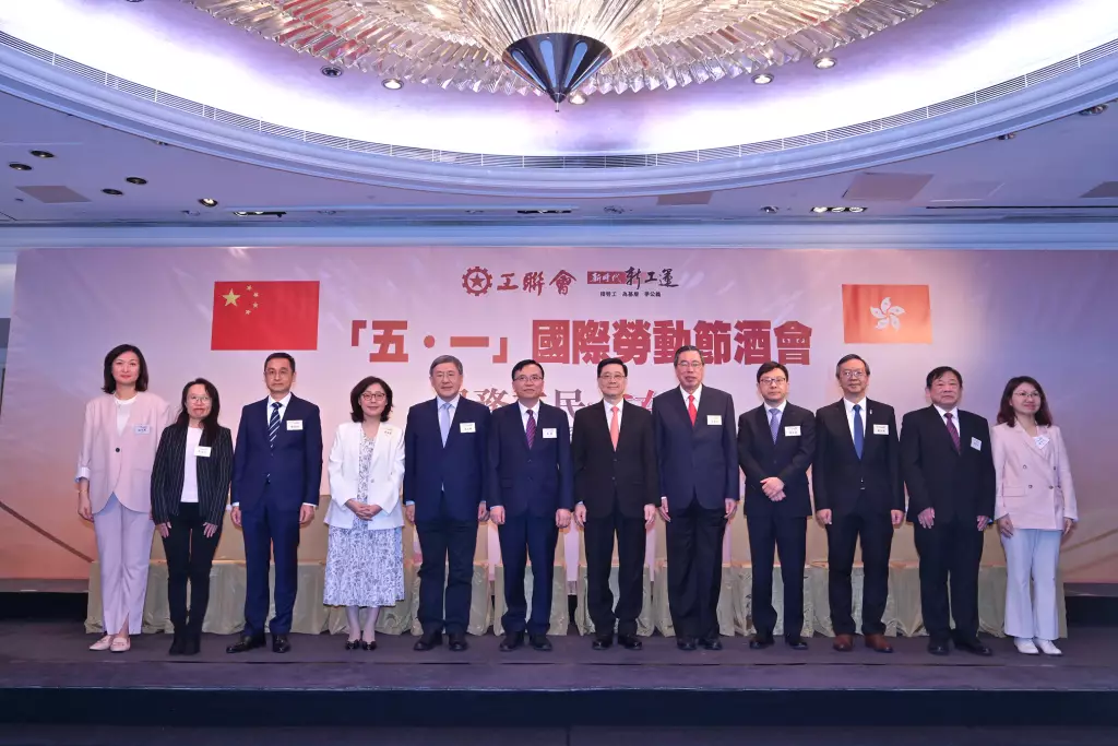 行政長官出席香港工會聯合會慶祝「五‧一」國際勞動節酒會致辭。 政府新聞處圖片