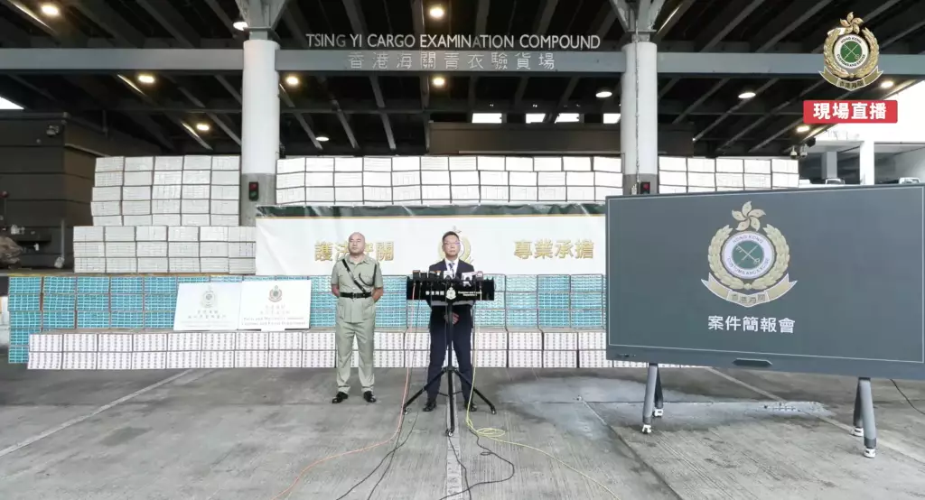 海關展開「截源行動」檢獲4900萬支私煙,估計市值2億2千萬元,應課稅值約1億6千萬元,拘2人。海關fb視頻截圖