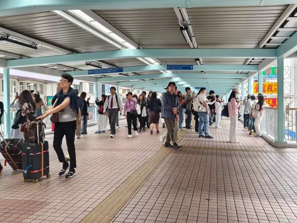 旺角行人天橋。小紅書圖片
