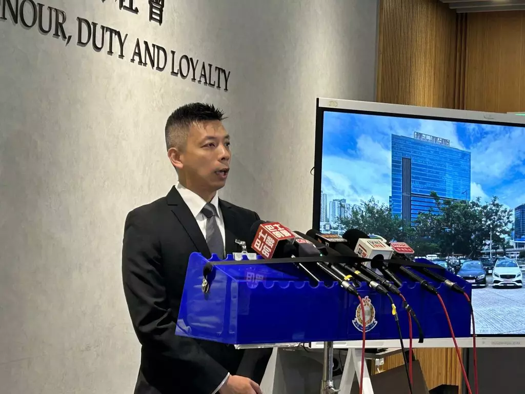 警方拘8男,涉非法賽車及沒有第三者保險而使用車輛。