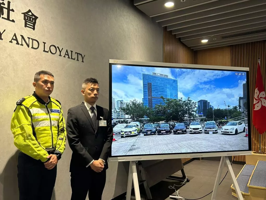 警方拘8男,涉非法賽車及沒有第三者保險而使用車輛。