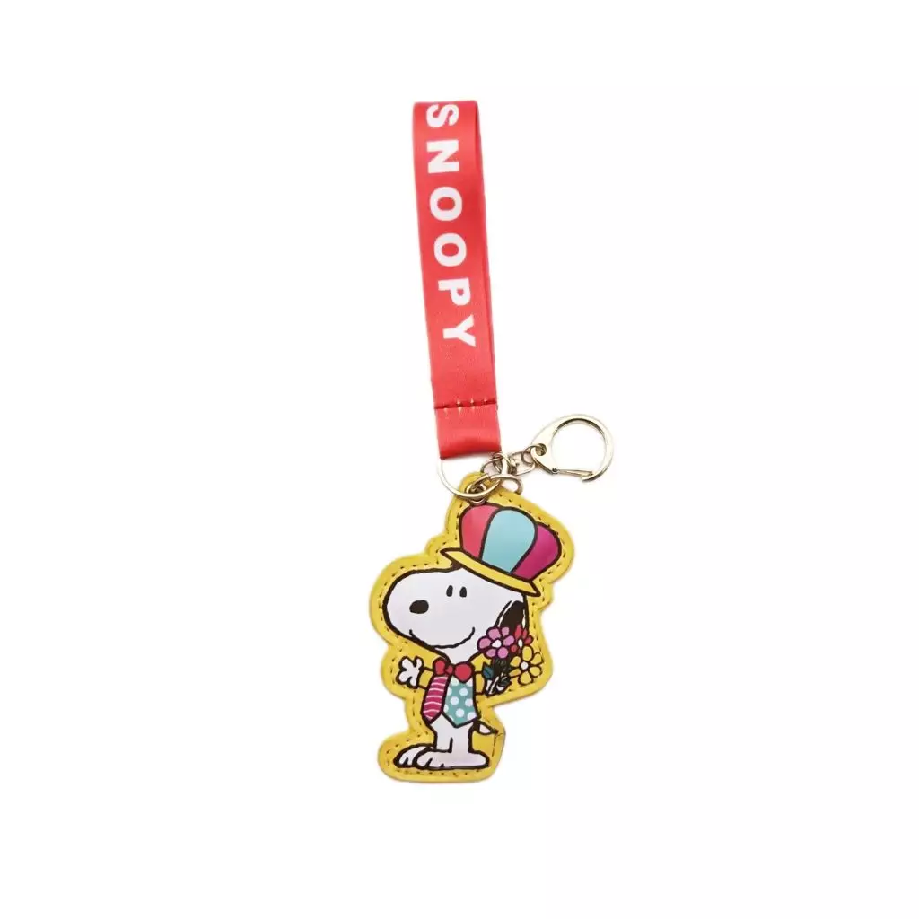 Peanuts 75th Anniversary 藝術家聯名期間限定店售賣超過300款商品,當中包括香港首賣的設計師聯乘周邊產品及香港站專屬設計的Snoopy 75周年限定商品系列!