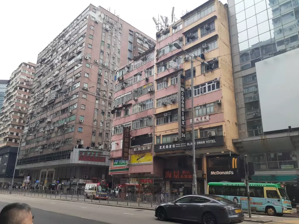 有網民感嘆「無Nokia、無得炒iPhone，先達變成甚麼都不是」。資料圖片