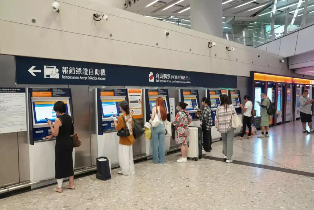 2025施政報告_旅遊_遊客_自由行_高鐵站__西九高鐵 巴士的報記者攝