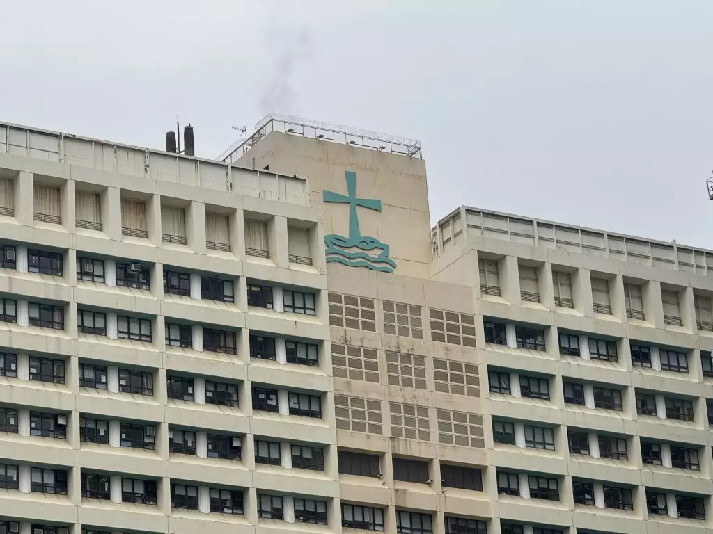 其中一名男童目前仍然在基督教聯合醫院留醫，情況危殆。