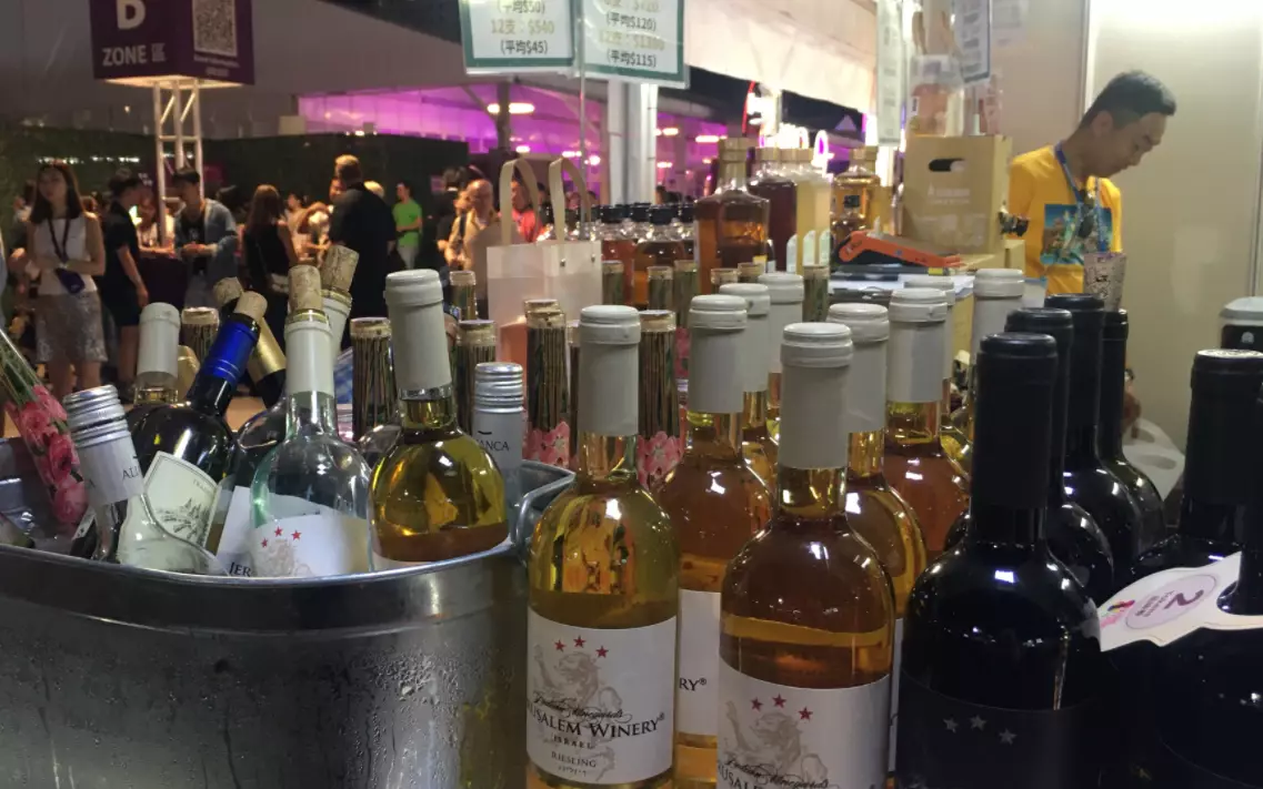 巴士的報記者攝