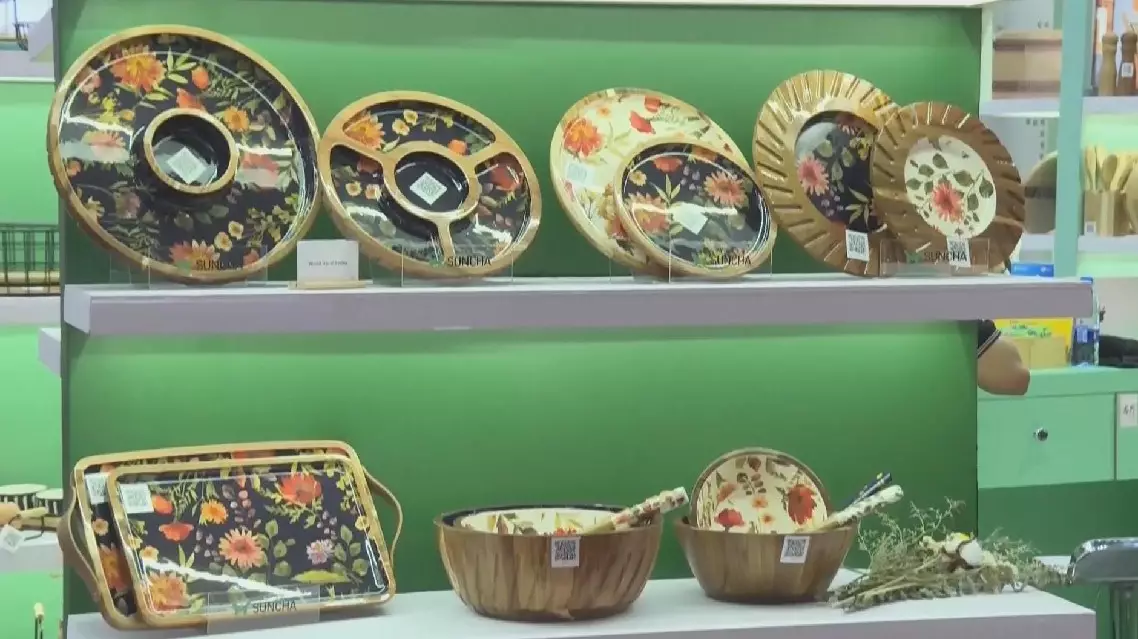 2nd phase of Canton Fair opens in Guangzhou, unveiling 300,000 new products