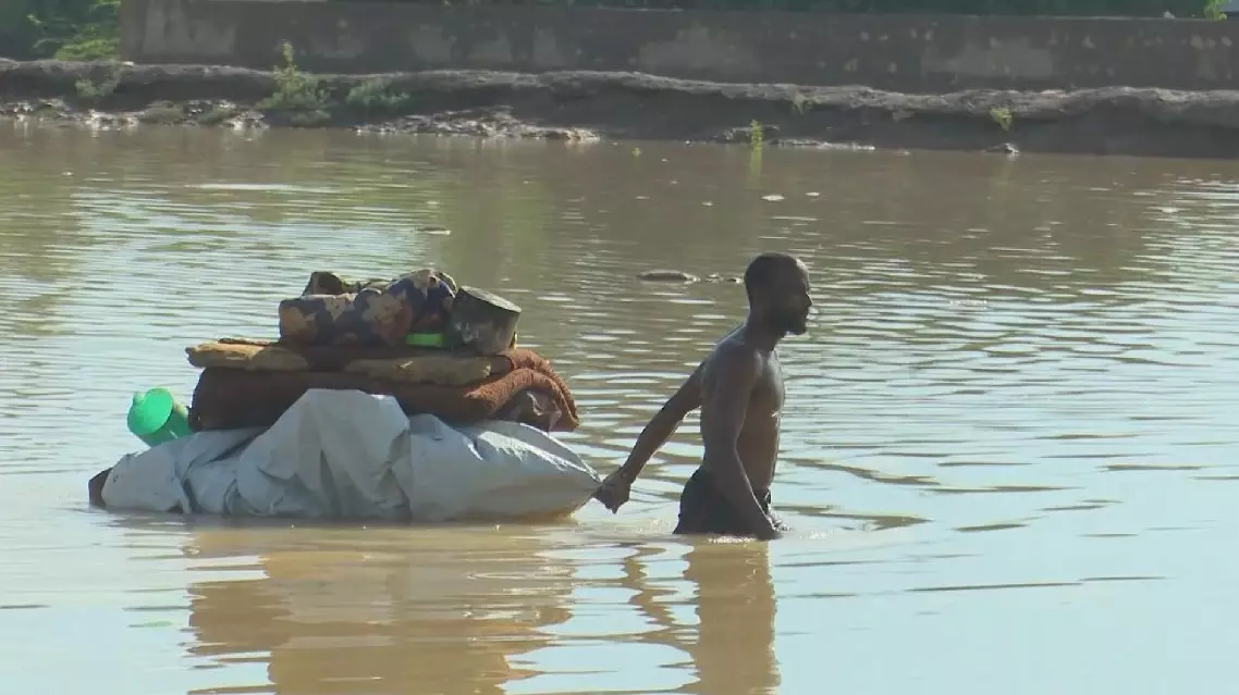 Flash floods displace hundreds of families in central Somalia