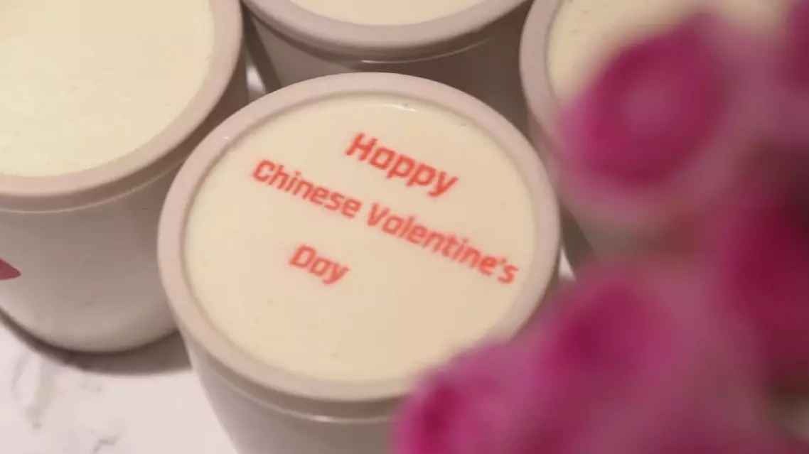 Chinese Valentine's Day stimulates consumption