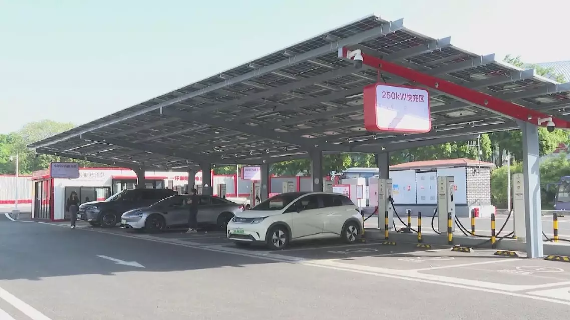 China boosts fast-growing NEV sector with superfast charging infrastructure