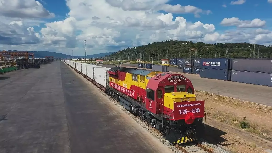 China-Laos cold chain freight train service in regular operation