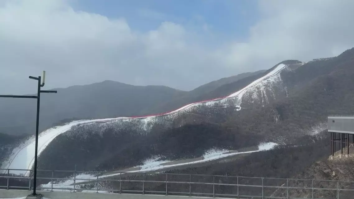 China's Alpine Skiing Center unveils upgraded skiing facilities to meet growing popularity