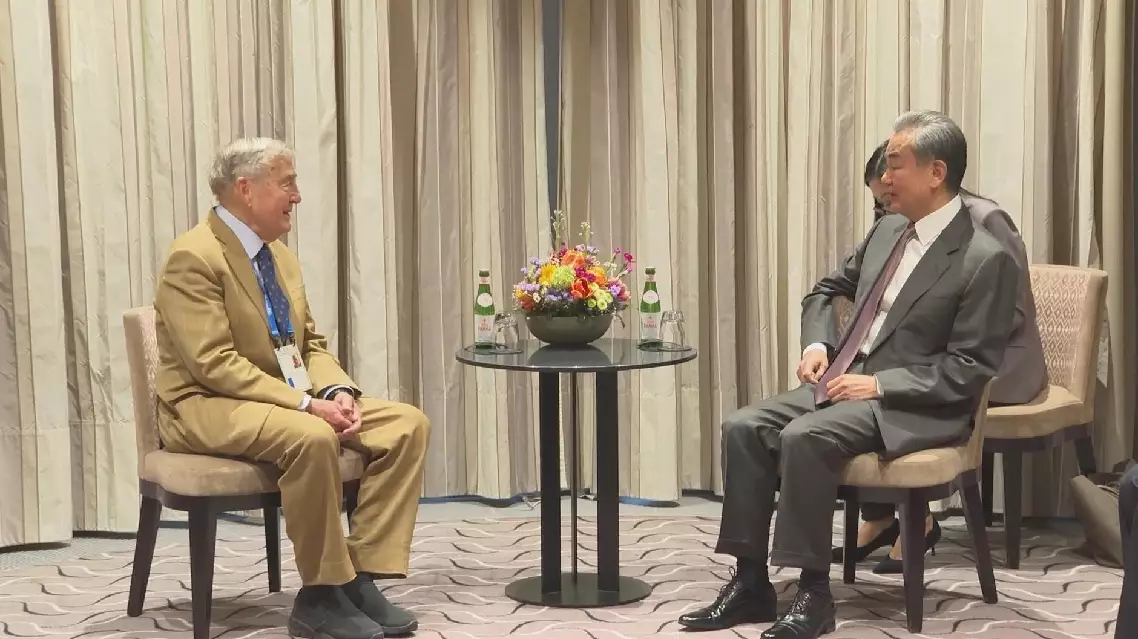 Chinese FM meets with Harvard professor Allison in Germany's Munich
