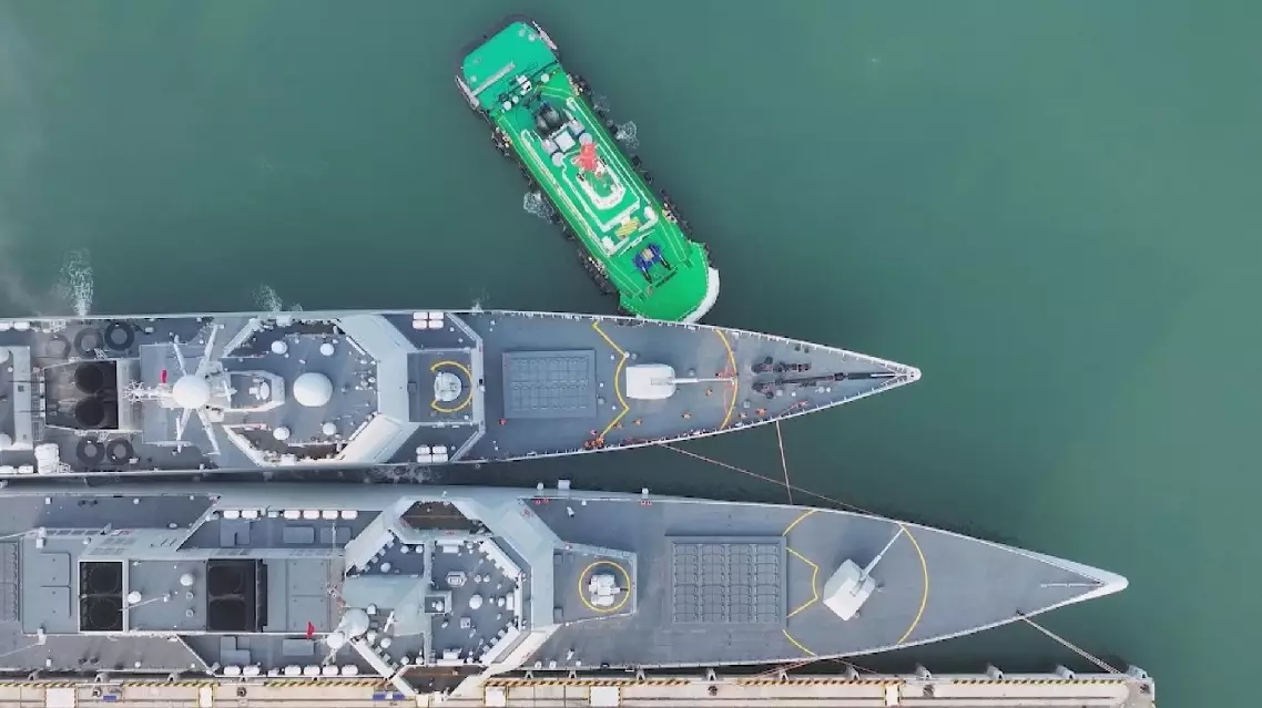 Chinese naval fleet conducts drills to boost combat capabilities