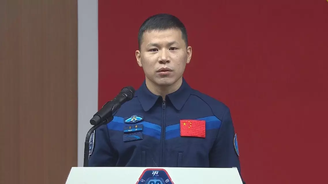 Young Shenzhou-20 astronaut confident in fulfilling spaceflight mission objectives
