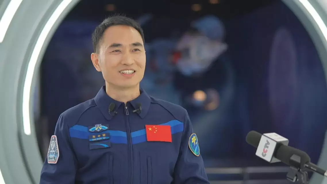 Flight instructor jump through hoops to become astronaut on China's Shenzhou-20 mission