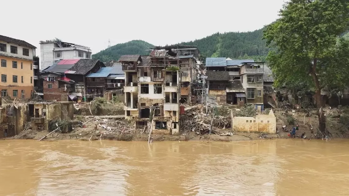 Rescue, relief efforts underway in flood-hit south, southwest China