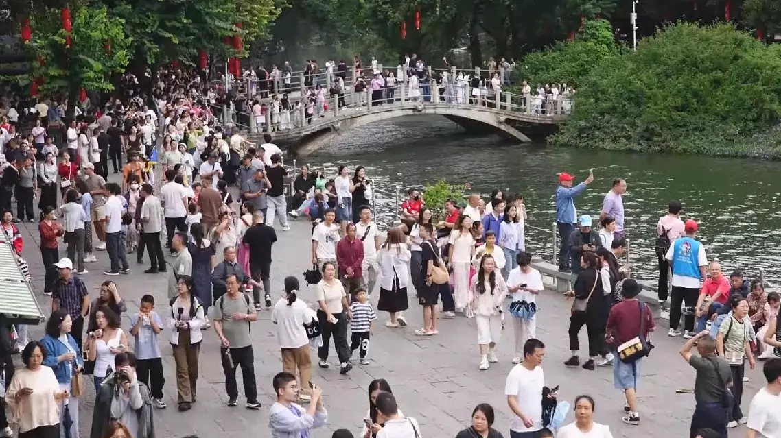 China’s tourism sector thrives during National Day holiday