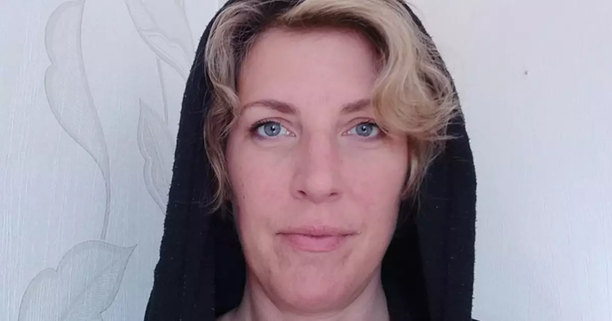 Mum-of-one says her psychic abilities are so powerful she has to wear a hoodie to block out spirits