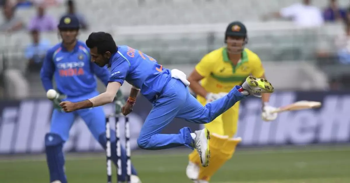 India beats Australia by 7 wickets in 3rd ODI, wins series