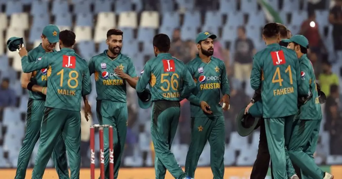 Coach backs Sarfraz to lead Pakistan at Cricket World Cup
