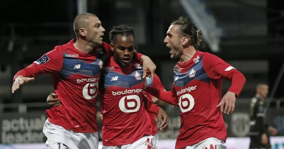 Lille holds on to win French title by 1 point from PSG