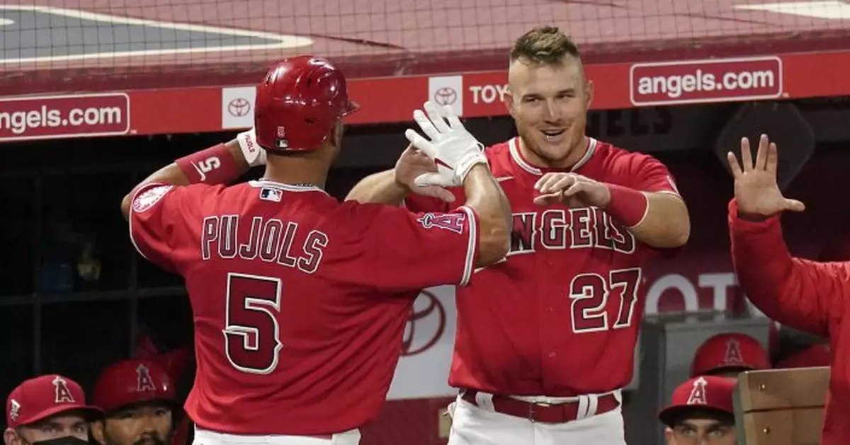 Trout says he &quot;broke down&quot; over Pujols&#039; departure from Halos