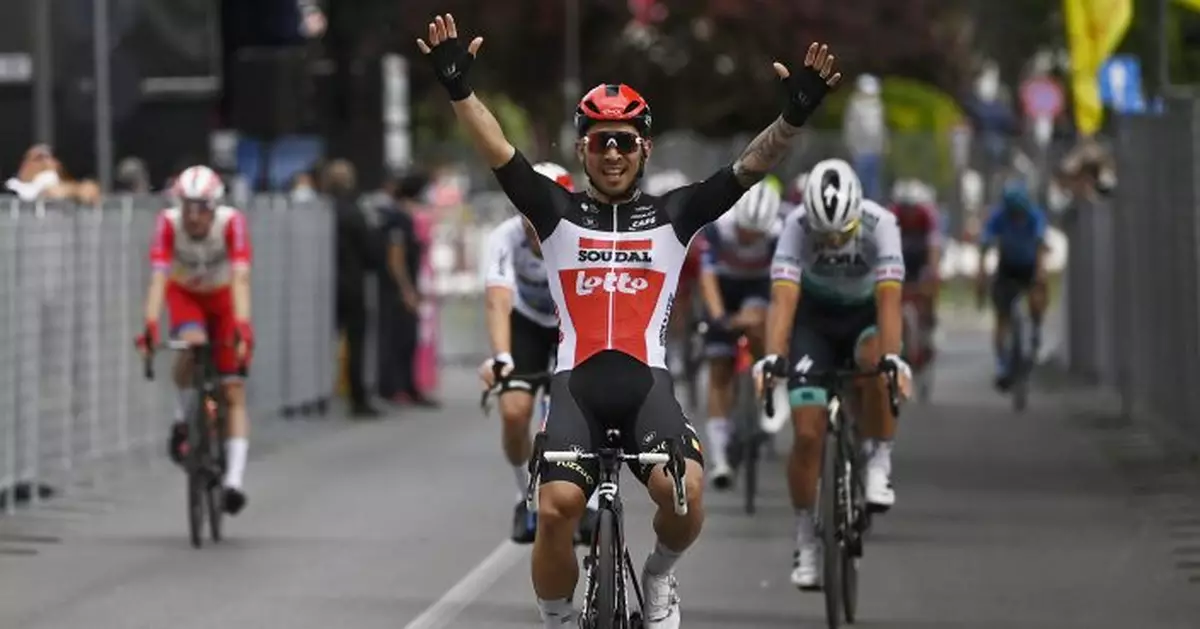 Ewan wins crash-marred stage 5, De Marchi keeps Giro  lead