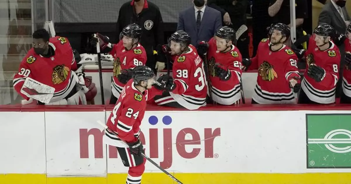 Toews&#039; question chases Chicago Blackhawks into offseason