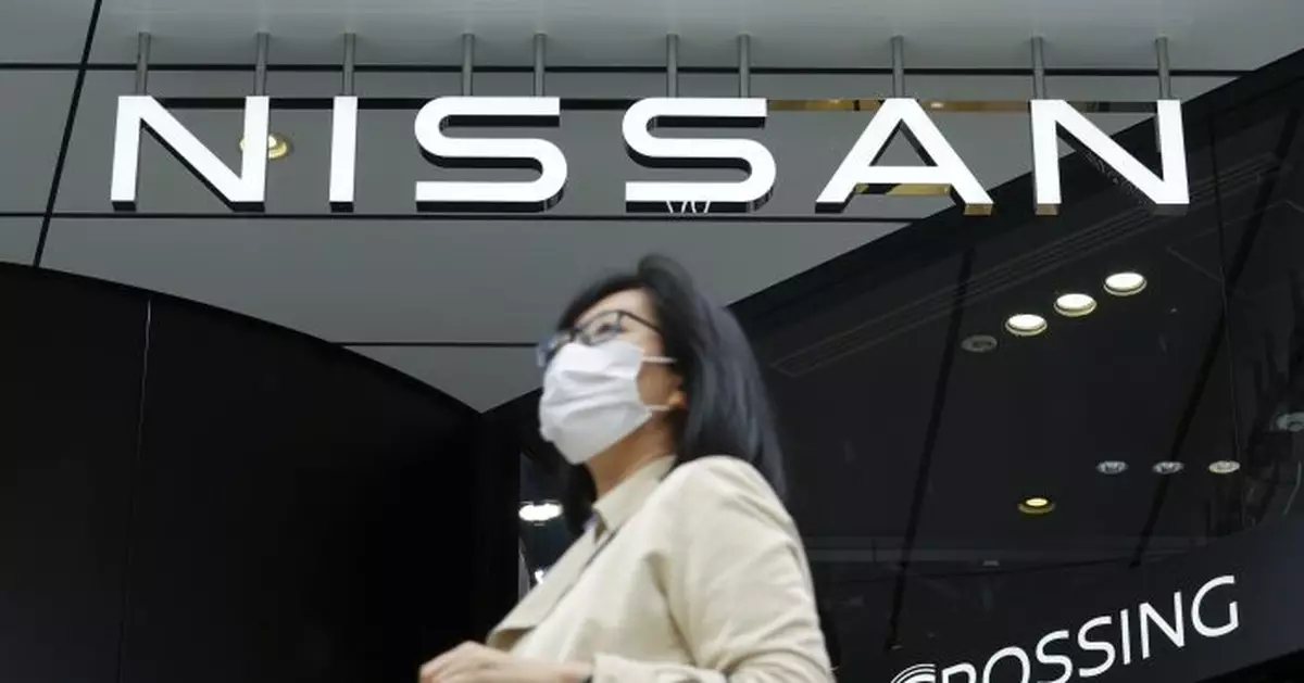 Japan&#039;s Nissan sees smaller loss, promises sales recovery