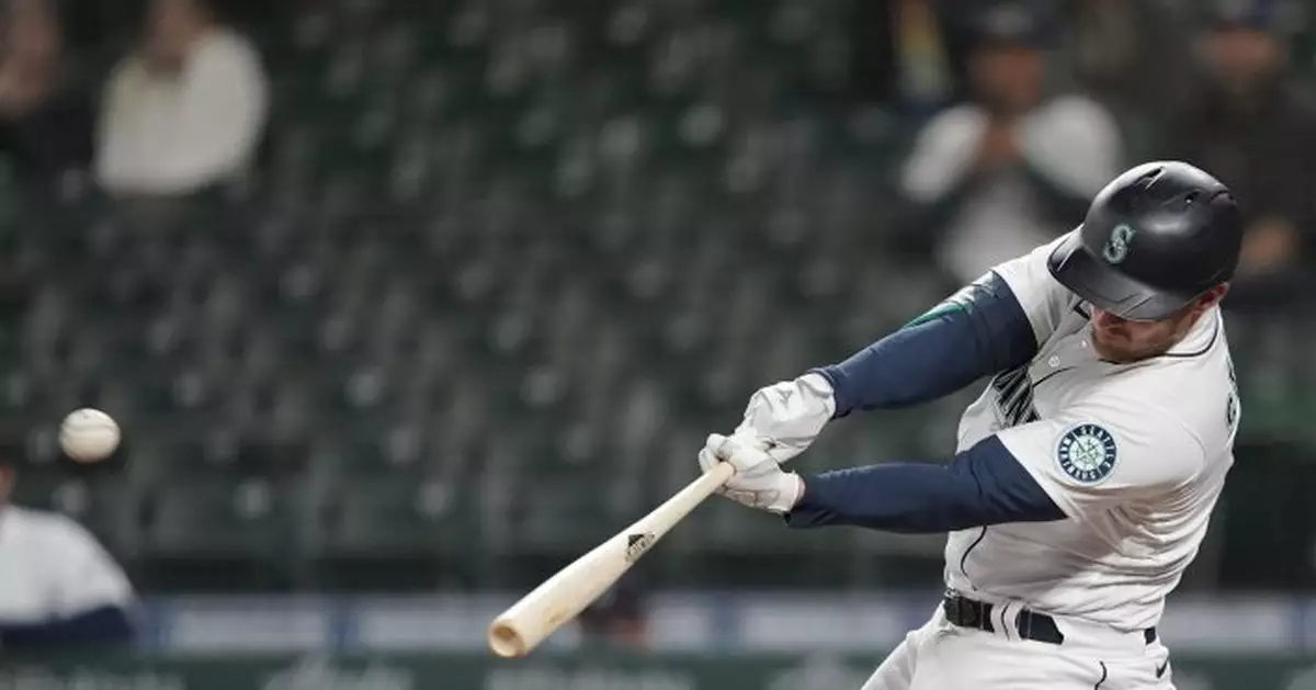 Lewis, Seager lead Mariners to 5-2 win over Orioles