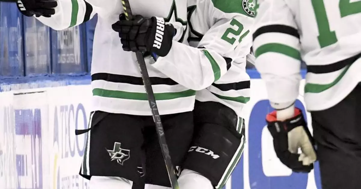 Stars keep playoff hopes alive with 5-2 win over Lightning