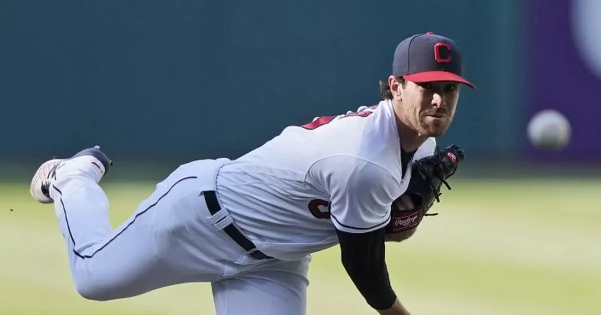 Bieber extends own MLB strikeout record, Indians beat Cubs