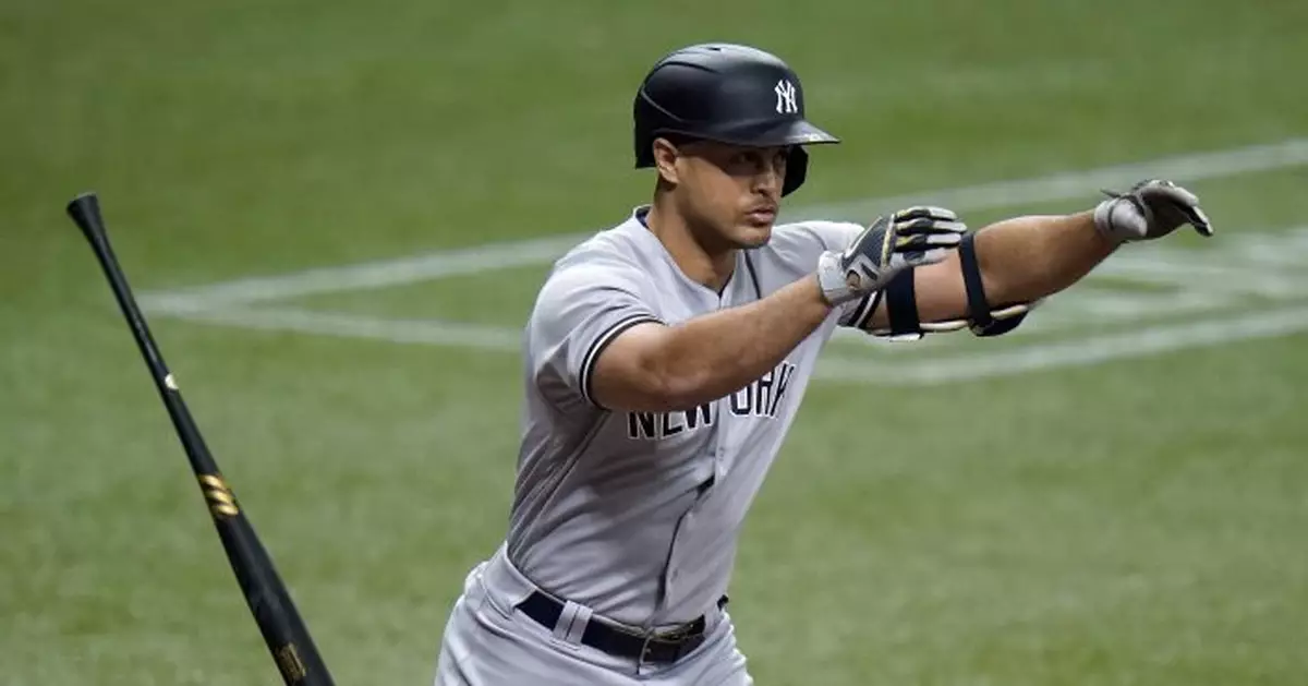 Yankees DH Stanton on 10-day injured list with quad strain