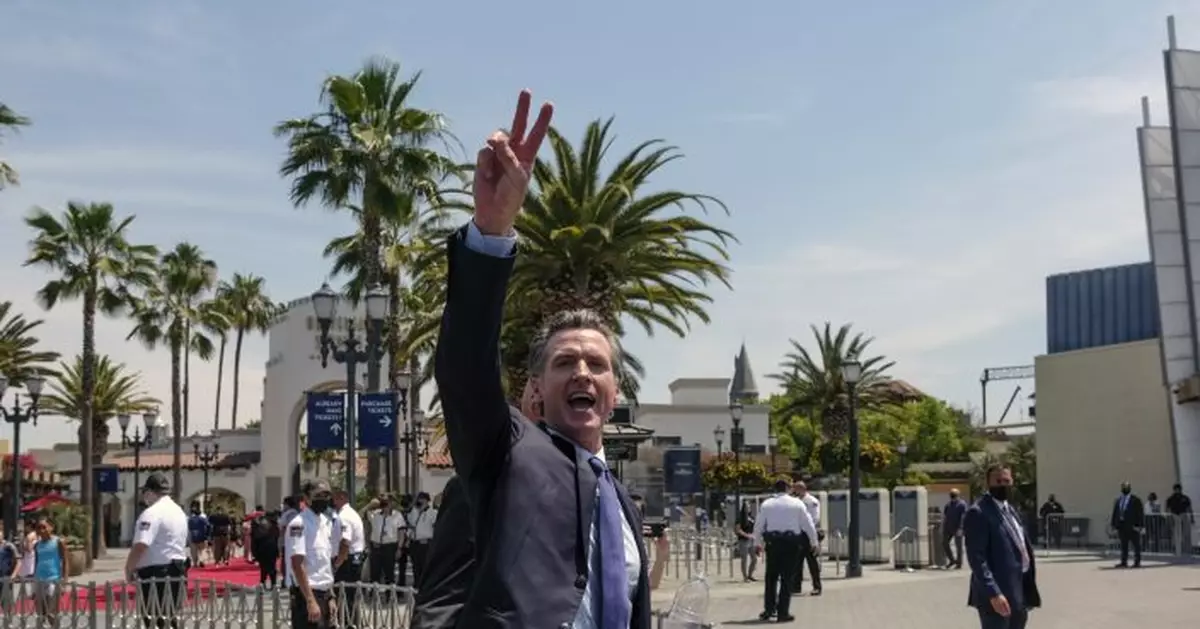 Cash payments take center stage in Newsom&#039;s 1st recall ad