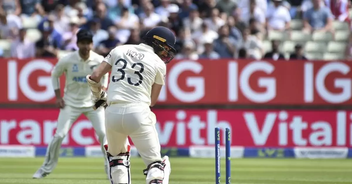 England out for 303 against New Zealand after Wood&#039;s rampage